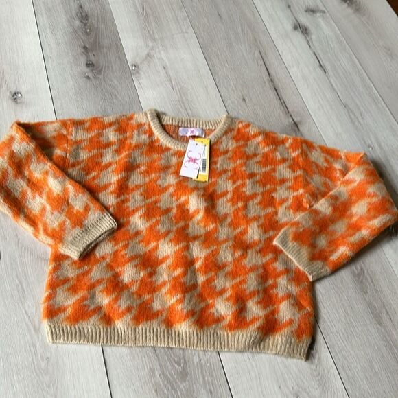 Chloe & Cyrus Mikey Basic Plush Crew Tan/Orange L Stitch Fix Nwt - Picture 2 of 4